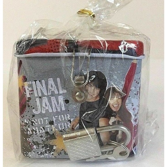 Disney Camp Rock Media Tin Box Coin Bank Piggy Bank with Lock and Key15 - Picture 2 of 6
